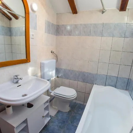Wild River 4 Apartman *